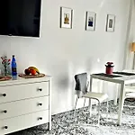 Poludniowy Z Balkonem 2 Osoby Appartamento Varsavia
